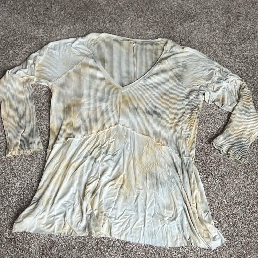 POL Cream and Gray V-Neck Top